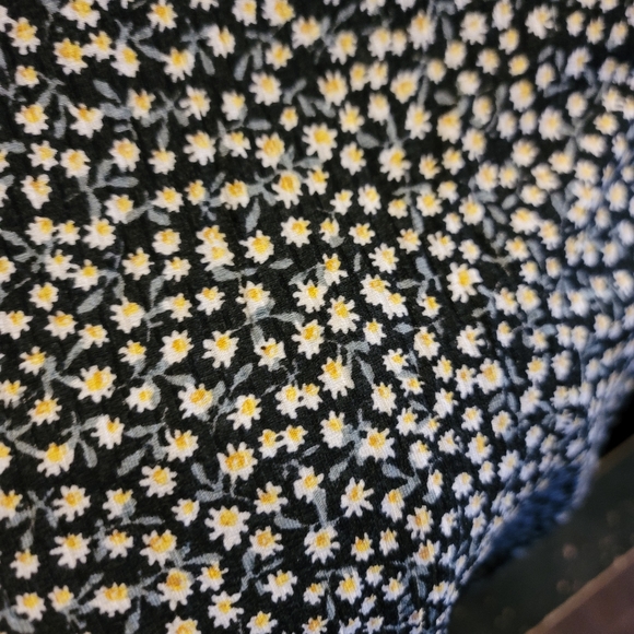 ⭐Ladies crop top⭐ - Picture 3 of 3